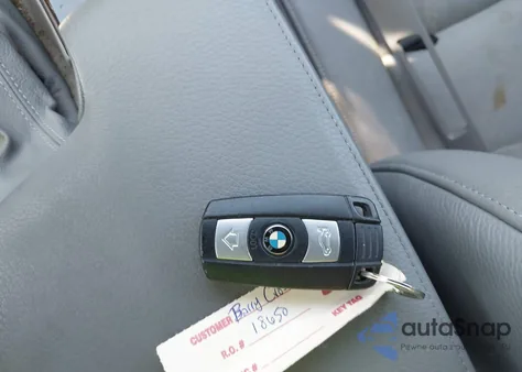 2007 BMW 328Xi z USA, uszkodzony, nr VIN WBAVC93577K033386